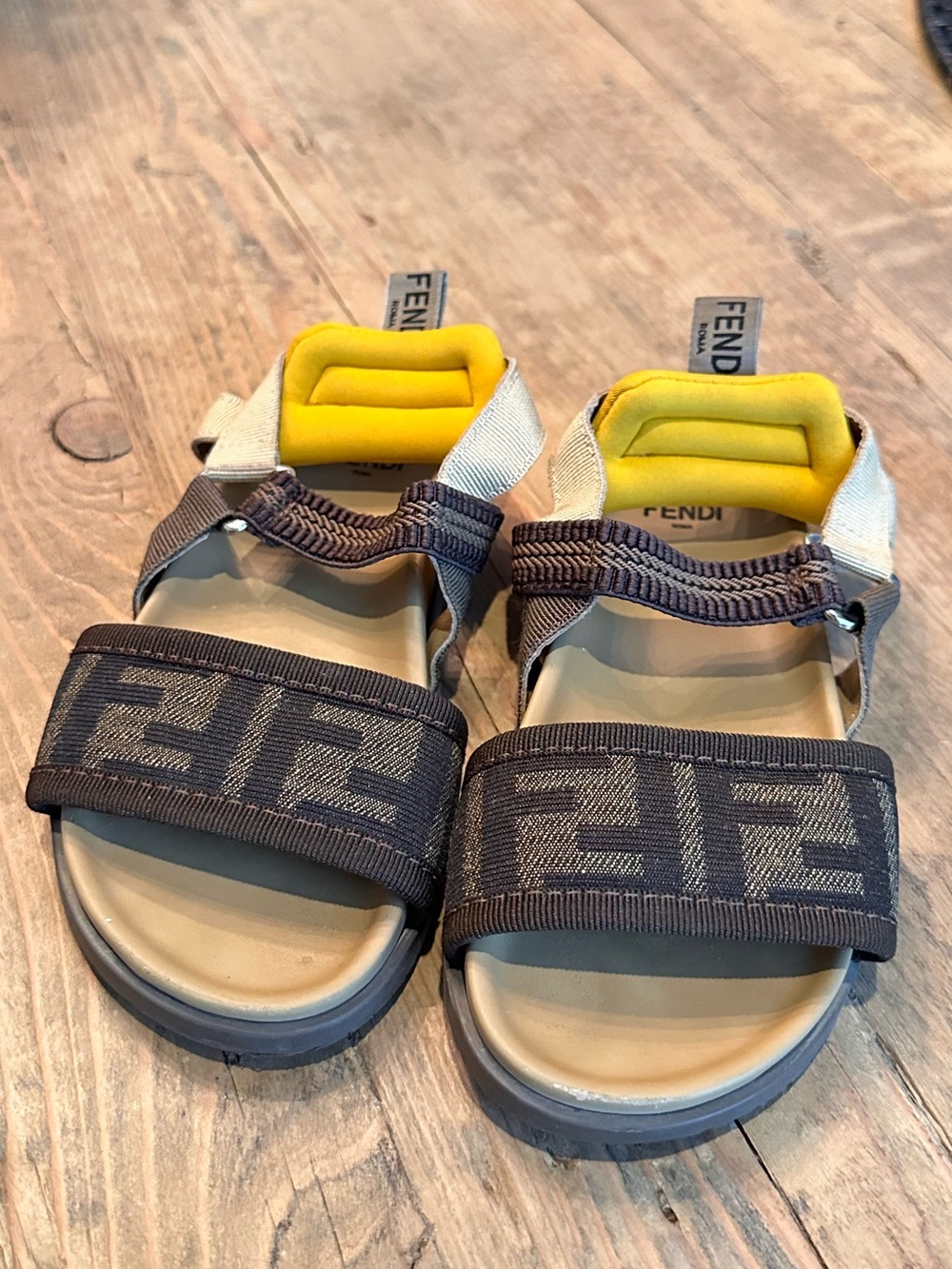 Fendi Kids Brown Logo Sandals EU26/US 9